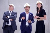 Visite du chantier du futur "Campus Bien-Etre" qui sera livré à la rentrée de septembre. De gauche à droite, Khaled Bouabdallah (le recteur délégué ESRI), Benoît Roig (Président de l'université de Nîmes) et A.S. Barthez (DGESIP).